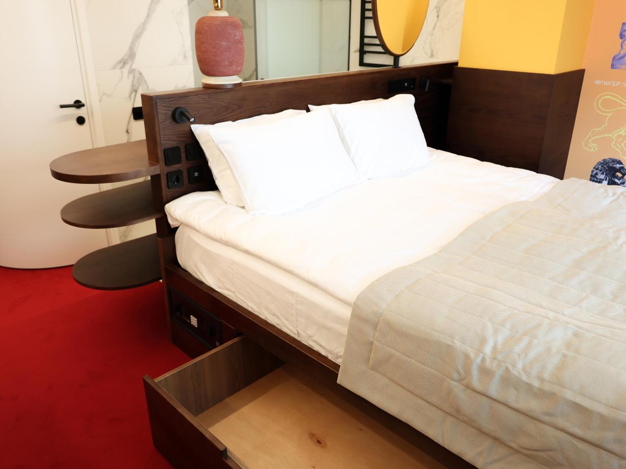 Apartments Justlvivit At The Rynok Square ภายนอก รูปภาพ